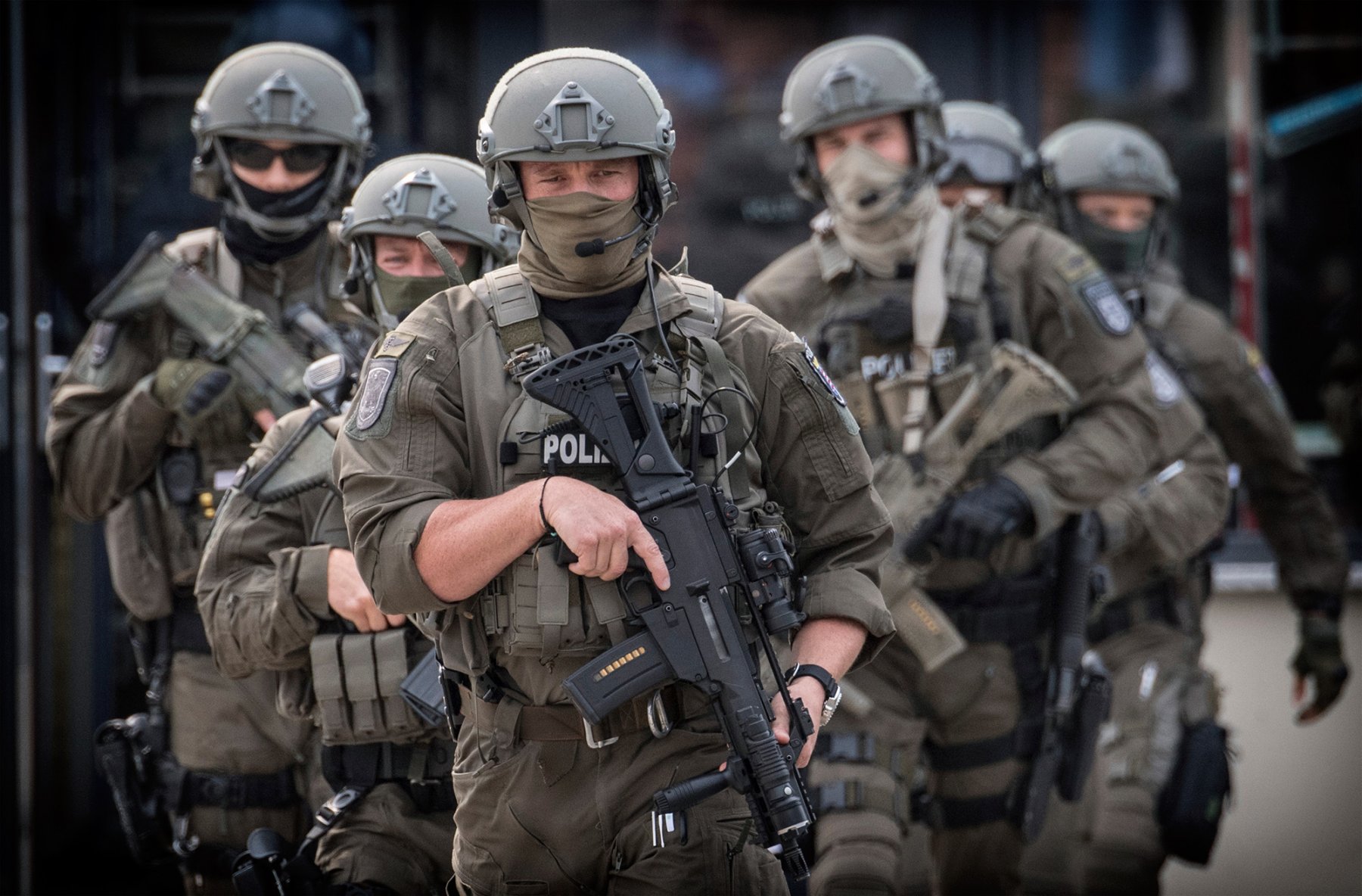 Die Bekämpfung einer "terroristischen Bedrohungslage" simulieren Kräfte des Spezialeinsatzkommandos (SEK) der Polizei Frankfurt am Main.