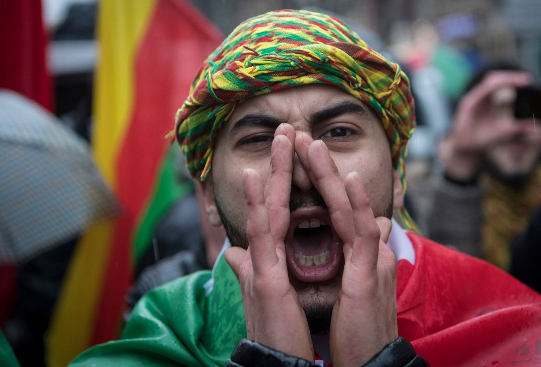 Kurden protestieren gegen die Kurdenpolitik der Türkei und für ein unabhängiges Kurdistan. 